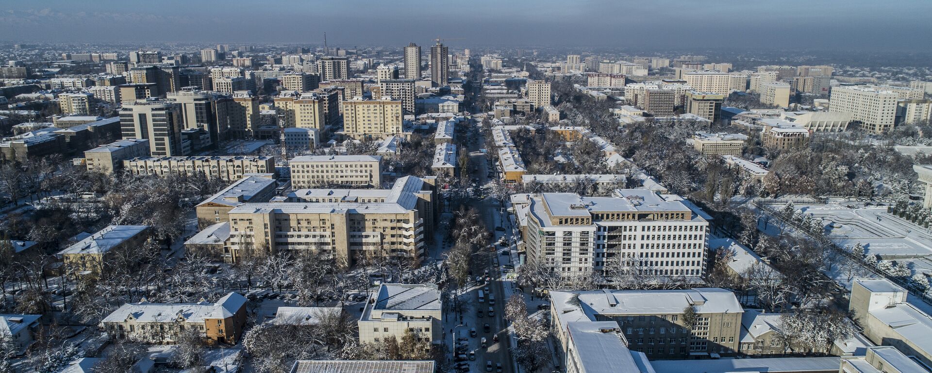 Кар жаагандан кийинки Бишкектин дрондон тартылган көрүнүшү. Архив - Sputnik Кыргызстан, 1920, 05.11.2025