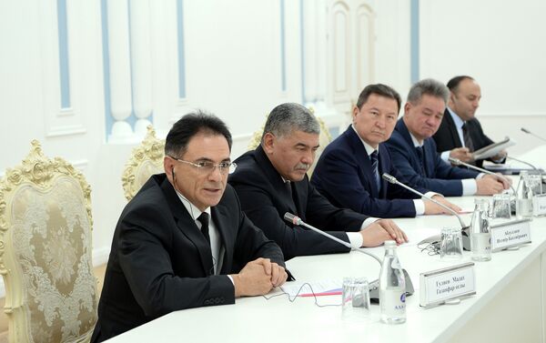 Президент КР Сооронбай Жээнбеков принял участников 21-го заседания Конференции специальных служб тюркоязычных государств - Sputnik Кыргызстан