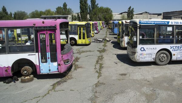 Автопарк списанных автобусов в Бишкеке - Sputnik Кыргызстан