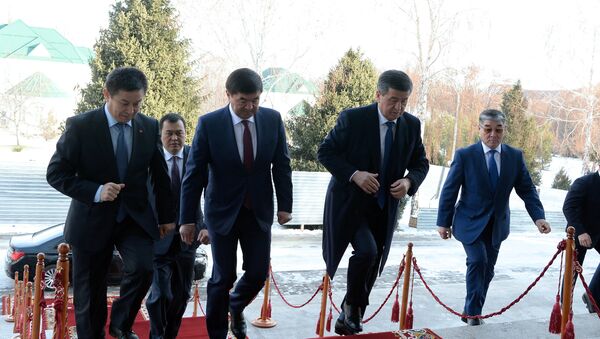 Президент Кыргызстана Сооронбай Жээнбеков проводит встречу с бывшими премьер-министрами и экс-спикерами страны - Sputnik Кыргызстан