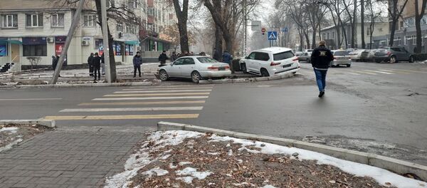 ДТП на пересечении улиц Московская и Калык Алиева - Sputnik Кыргызстан