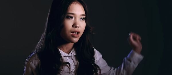 Кыргызстанка перепела популярную песню украинской группы KAZKA — видео - Sputnik Кыргызстан