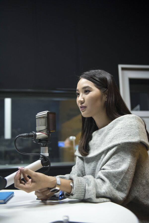 Актриса и модель Мадина Талипбек - Sputnik Кыргызстан