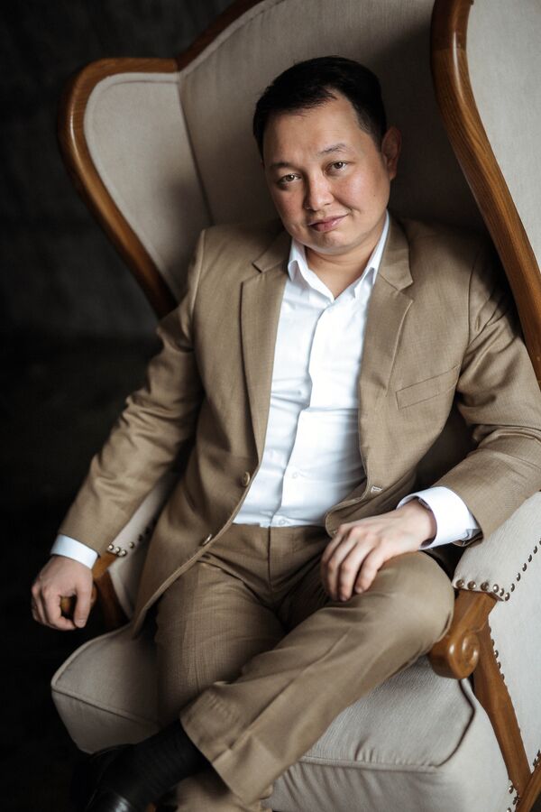 Ведущий радио, телевидения Эрик Молдалиев Ведущий радио, телевидения Эрик Молдалиев - Sputnik Кыргызстан