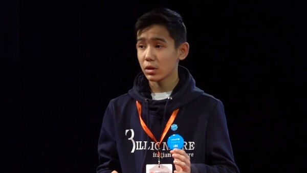Как живет единственный подросток с открытым ВИЧ-статусом — видео из Казахстана - Sputnik Кыргызстан