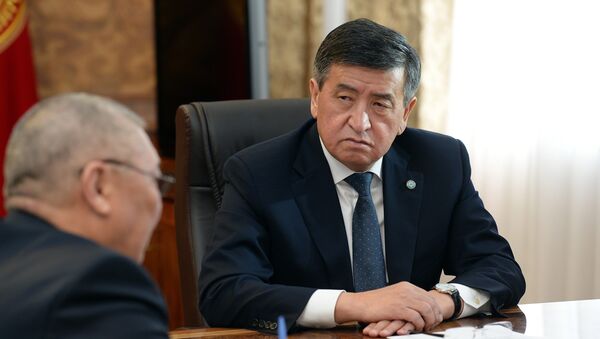 Президент КР Сооронбай Жээнбеков принял Омбудсмена Токона Мамытова - Sputnik Кыргызстан