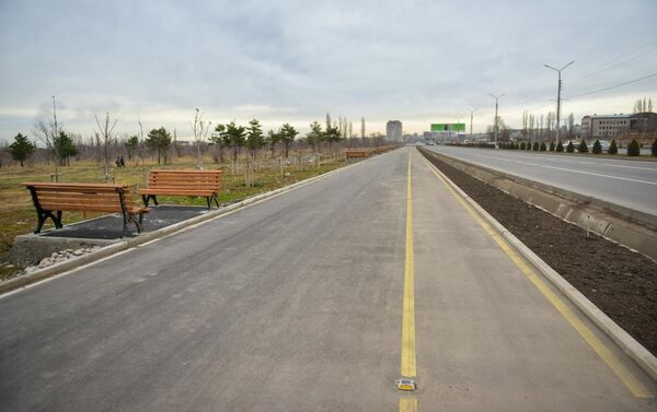 Ширина пешеходной дорожки составила 4,5 метра, велосипедной — 1,5 - Sputnik Кыргызстан