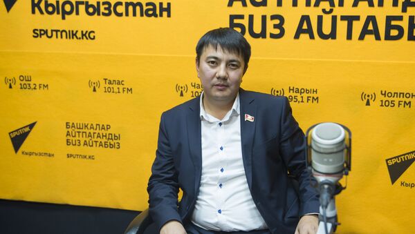 Депутат Жогорку Кенеша Марлен Маматалиев во время интервью на радиостудии Sputnik Кыргызстан - Sputnik Кыргызстан