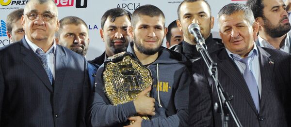Жеңил салмак боюнча UFC чемпиону Хабиб Нурмагомедов. Архив Жеңил салмак боюнча UFC чемпиону Хабиб Нурмагомедов. Архив - Sputnik Кыргызстан