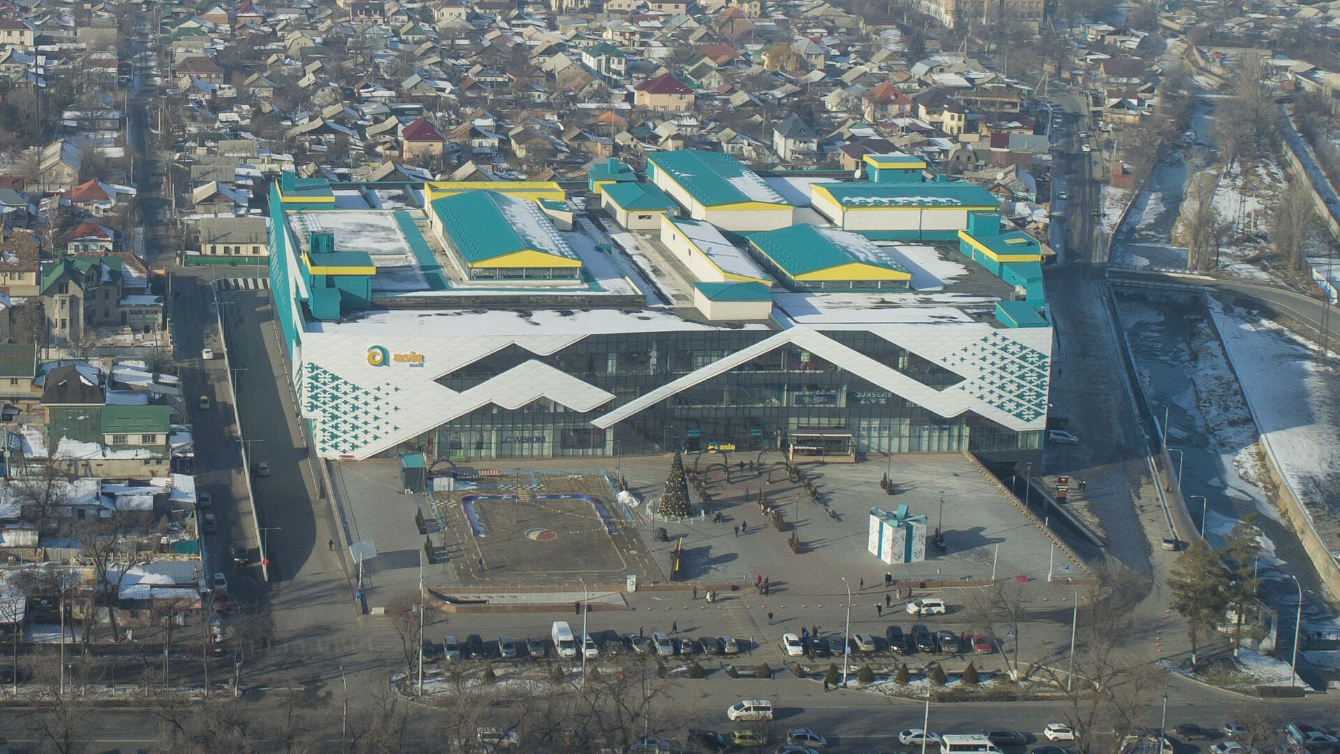Торговый центр Азия Молл в Бишкеке. Архивное фото - Sputnik Кыргызстан, 1920, 09.02.2023