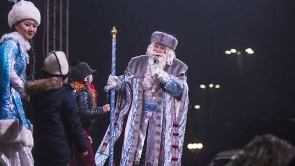 Дед мороз на новогоднем мероприятии. Архивное фото - Sputnik Кыргызстан