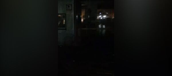 На КПП в Чалдоваре два часа не было света, люди мерзли. Пояснения ГПС - Sputnik Кыргызстан