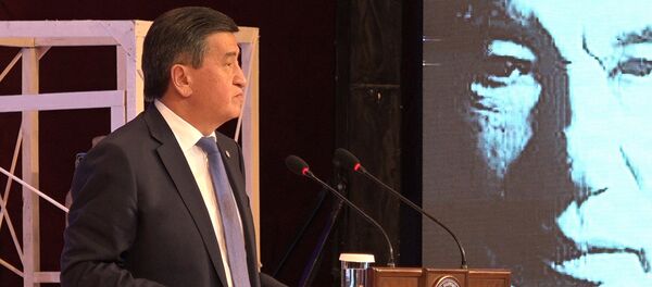 Жээнбеков: Айтматов бир улутту улуу эл катары жер жүзүнө даңазалады - Sputnik Кыргызстан