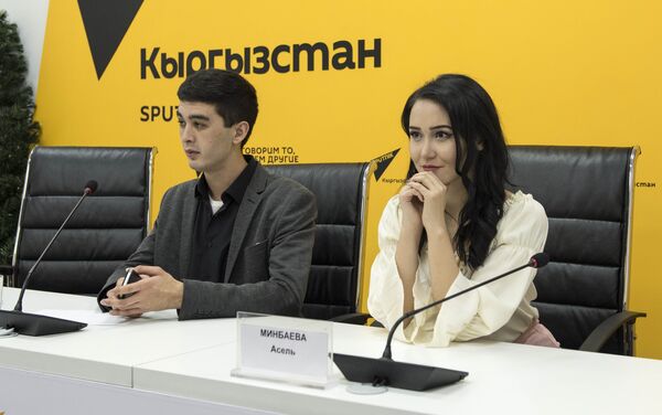 Она рассказала о выборе тем для материалов, как вести аккаунты в социальных сетях и налаживать связи с окружающими. - Sputnik Кыргызстан