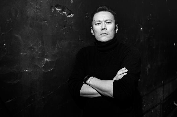 Известный российский режиссер Уланбек Баялиев Известный российский режиссер Уланбек Баялиев - Sputnik Кыргызстан