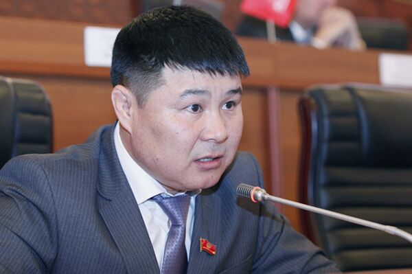 Депутат Тазабек Икрамов - Sputnik Кыргызстан