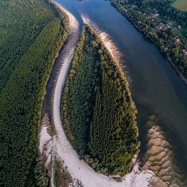 Река Дунай при пониженном уровне воды - Sputnik Кыргызстан