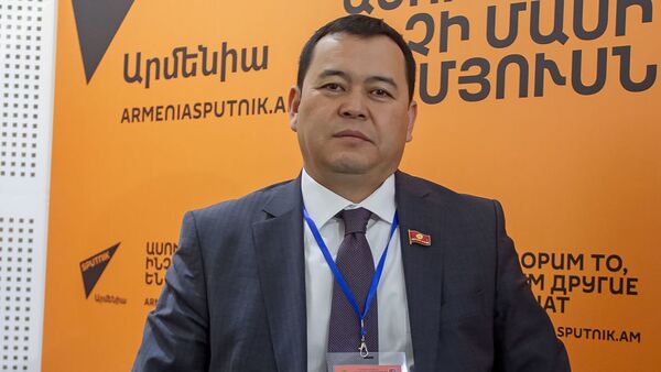 Депутат ЖК Мирлан Бакиров - Sputnik Кыргызстан