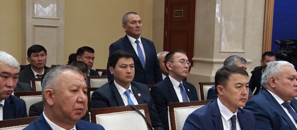 Видео — как Жээнбеков отчитывал министра Калилова на заседании Совбеза - Sputnik Кыргызстан