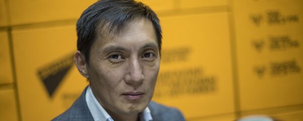 Кыргызстан информатиктер ассоциациясы коомдук бирикмесинин төрагасы, профессор Уланбек Мамбетакунов. Архив Кыргызстан информатиктер ассоциациясы коомдук бирикмесинин төрагасы, профессор Уланбек Мамбетакунов. Архив - Sputnik Кыргызстан