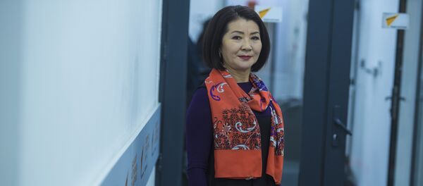 Кайдасың? берүүсүн алып баруучусу Нуркамал Асканова - Sputnik Кыргызстан