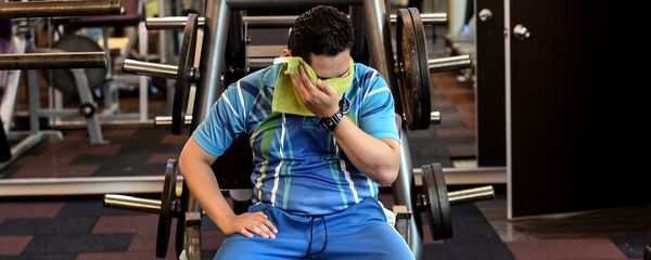 Киши фитнес залда машыгып жатат. Архив Киши фитнес залда машыгып жатат. Архив - Sputnik Кыргызстан