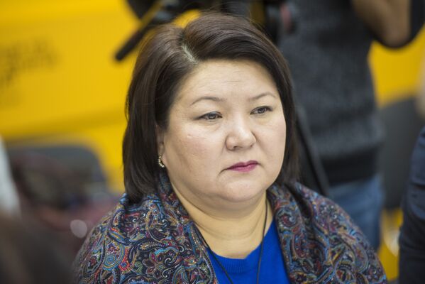 Директор общественного фонда Центр права Гульнара Шейшекеева - Sputnik Кыргызстан