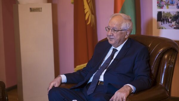 Посол Азербайджана в Кыргызстане Гидаят Оруджев. Архивное фото - Sputnik Кыргызстан