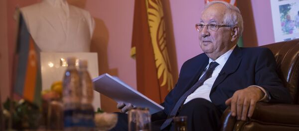 Чрезвычайный и Полномочный Посол Азербайджанской Республики в КР Гидаят Оруджев во время интервью корреспонденту Sputnik Кыргызстан - Sputnik Кыргызстан