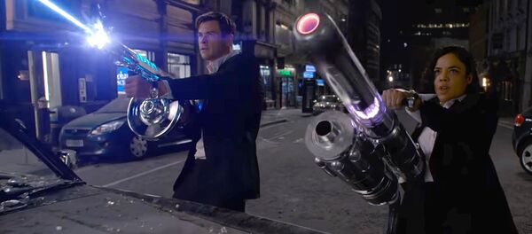 Вышел трейлер новых Людей в черном. За сутки набрал миллионы просмотров Вышел трейлер новых Людей в черном. За сутки набрал миллионы просмотров - Sputnik Кыргызстан