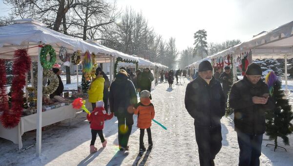 Открытие рождественской ярмарки подарков в Бишкеке - Sputnik Кыргызстан