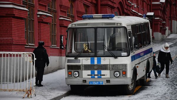 Автобус оперативного полка полиции в Москве. Архивное фото - Sputnik Кыргызстан