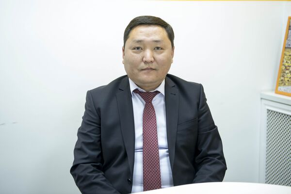 Миллиондоп киреше таап, көчөдө жашап... Бишкек акимдеринин олку-солку байлыгы - Sputnik Кыргызстан