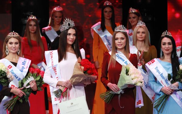 Победительницей конкурса красоты Мисс Москва — 2018 стала 24-летняя Алеся Семеренко - Sputnik Кыргызстан
