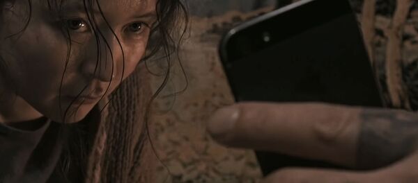 Он потряс Каннский кинофестиваль — трейлер фильма Айка о кыргызской мигрантке - Sputnik Кыргызстан