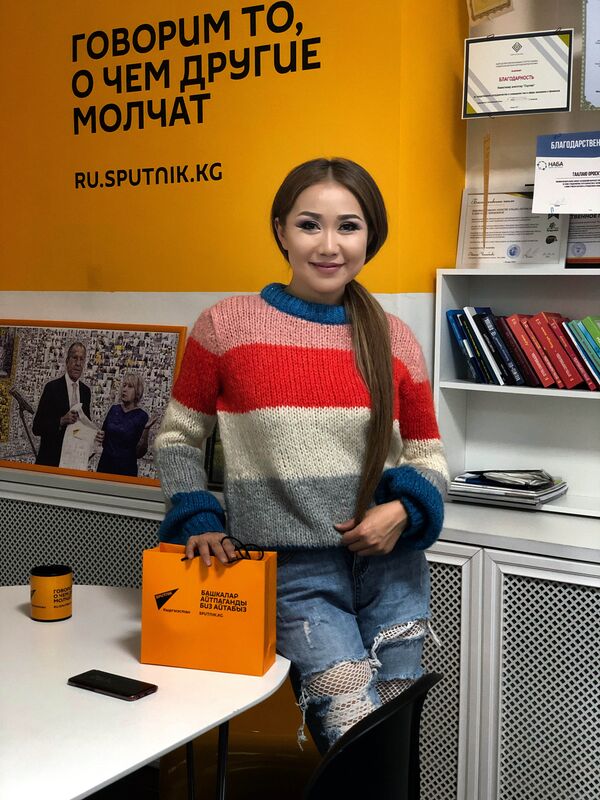 Телеведущая Саната Жумакадырова - Sputnik Кыргызстан