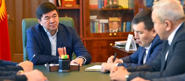 Премьер-министр Мухаммедкалый Абылгазиев провел совещание по вопросам обеспечения общественного порядка - Sputnik Кыргызстан