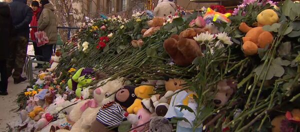 Жители дома в Магнитогорске вспоминают момент трагедии. Видео - Sputnik Кыргызстан