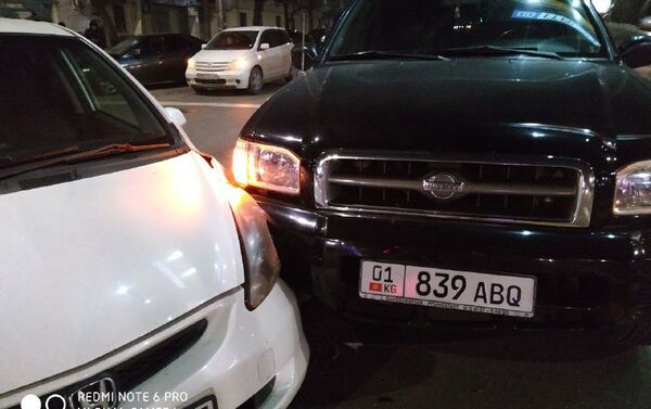 ДТП произошло сегодня, 6 января, примерно в 23.00 на пересечении улиц Токтогула и Ибраимова (бывшая Правды). - Sputnik Кыргызстан
