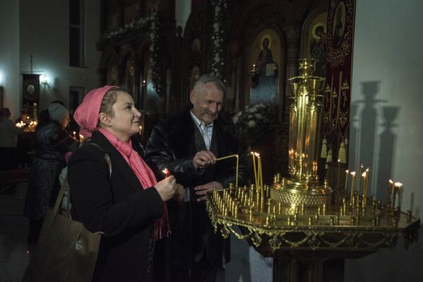 Праздничное богослужение к рождеству Христово в Бишкеке - Sputnik Кыргызстан