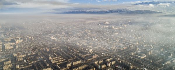 Вид на смог над городом Бишкек. Архивное фото Вид на смог над городом Бишкек. Архивное фото - Sputnik Кыргызстан