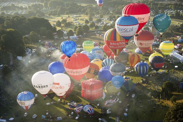 Бристольский международный фестиваль воздушных шаров, Англия - Sputnik Кыргызстан