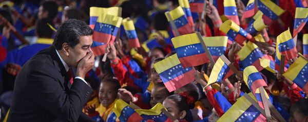 Президент Венесуэлы Николас Мадуро на церемонии инаугурации в качестве главы государства до 2025 года - Sputnik Кыргызстан