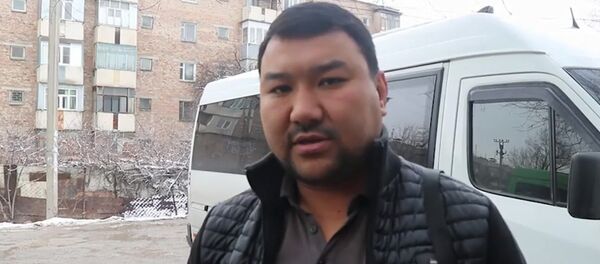 Бишкекские маршруточники против митинга — видеообращение из сети Бишкекские маршруточники против митинга — видеообращение из сети - Sputnik Кыргызстан