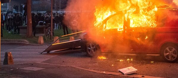 Горящий автомобиль. Архивное фото - Sputnik Кыргызстан