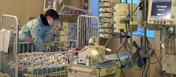 11-ти месячный Ваня Фокин в НИИ неотложной детской хирургии и травматологии - Sputnik Кыргызстан