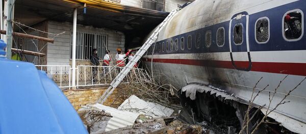 Крушения грузового самолета Boeing 707 в Иране - Sputnik Кыргызстан