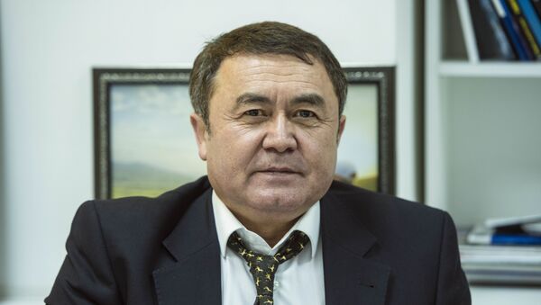 КРдин Саламаттык сактоо министрлигинин башкы кардиологу, профессор Акбай Сарыбаев. Архив - Sputnik Кыргызстан