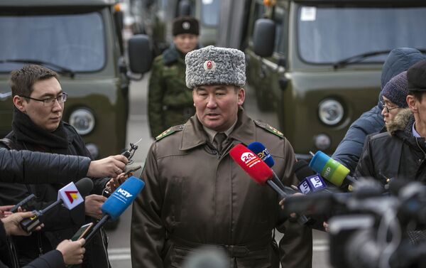 Председатель Государственной пограничной службы КР Уларбек Шаршеев пояснил, что соглашение об укреплении внешних границ включает три этапа. - Sputnik Кыргызстан