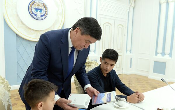 Родственники погибших выразили благодарность за внимание со стороны государства, отметив, что получают всю необходимую помощь и поддержку. - Sputnik Кыргызстан